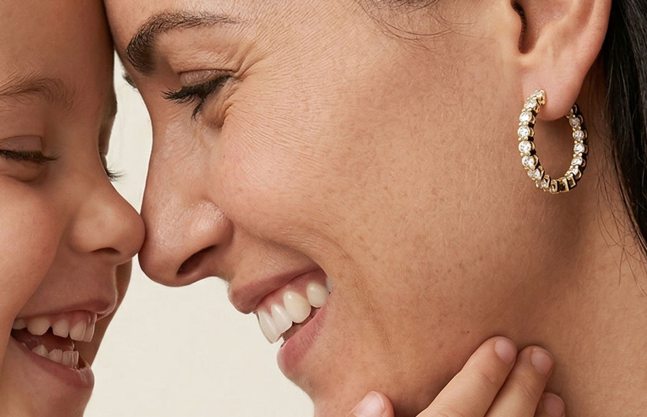 BOLD. BRILLIANT. EARRINGS.